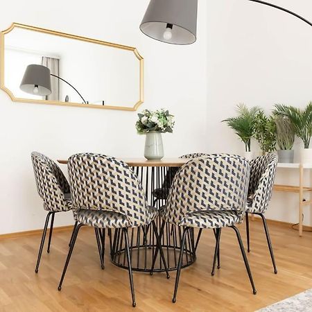 Franz 23 - Typical Viennese Apartment In The Heart Of Vienna Esterno foto